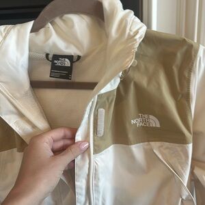 North face wind breaker jacket